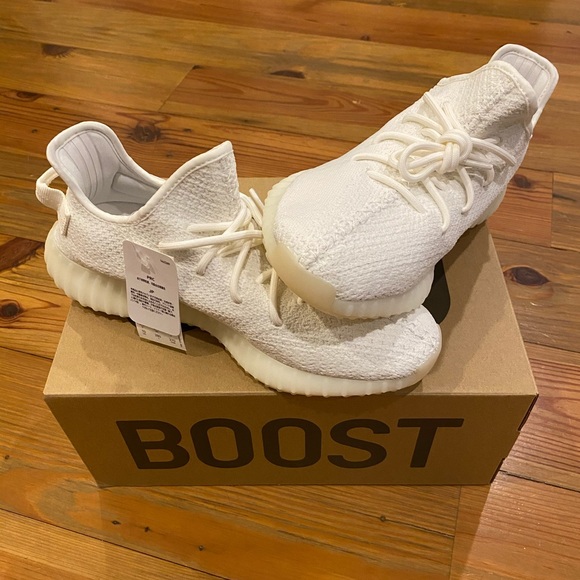 Yeezy Boost 350 V2 triple white - Picture 3 of 6